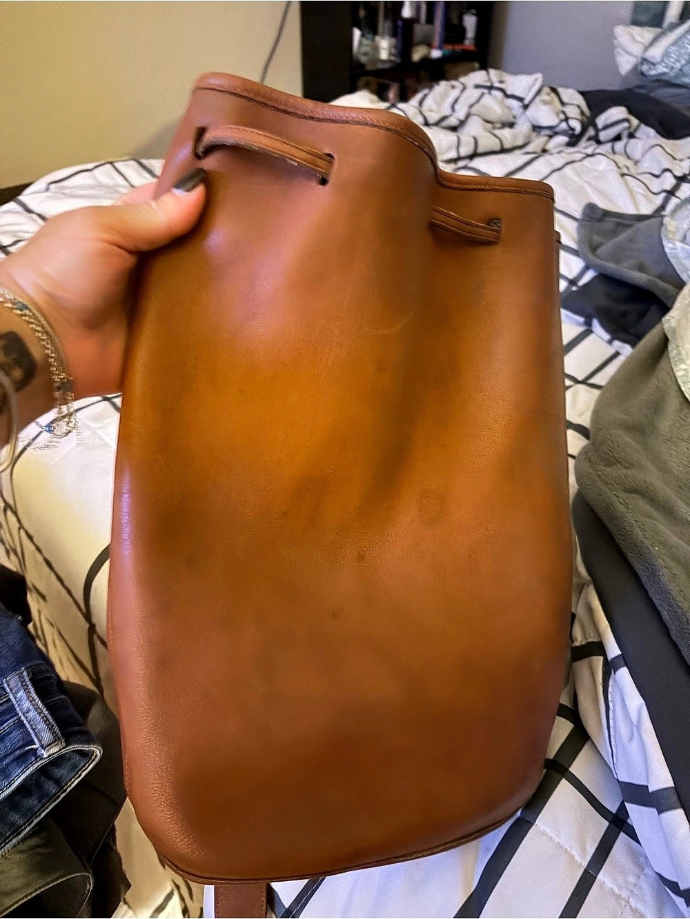 Coach Vintage Duffle Sac (Style 9085) ) Leather Shoulder Bag in Brown (the sling